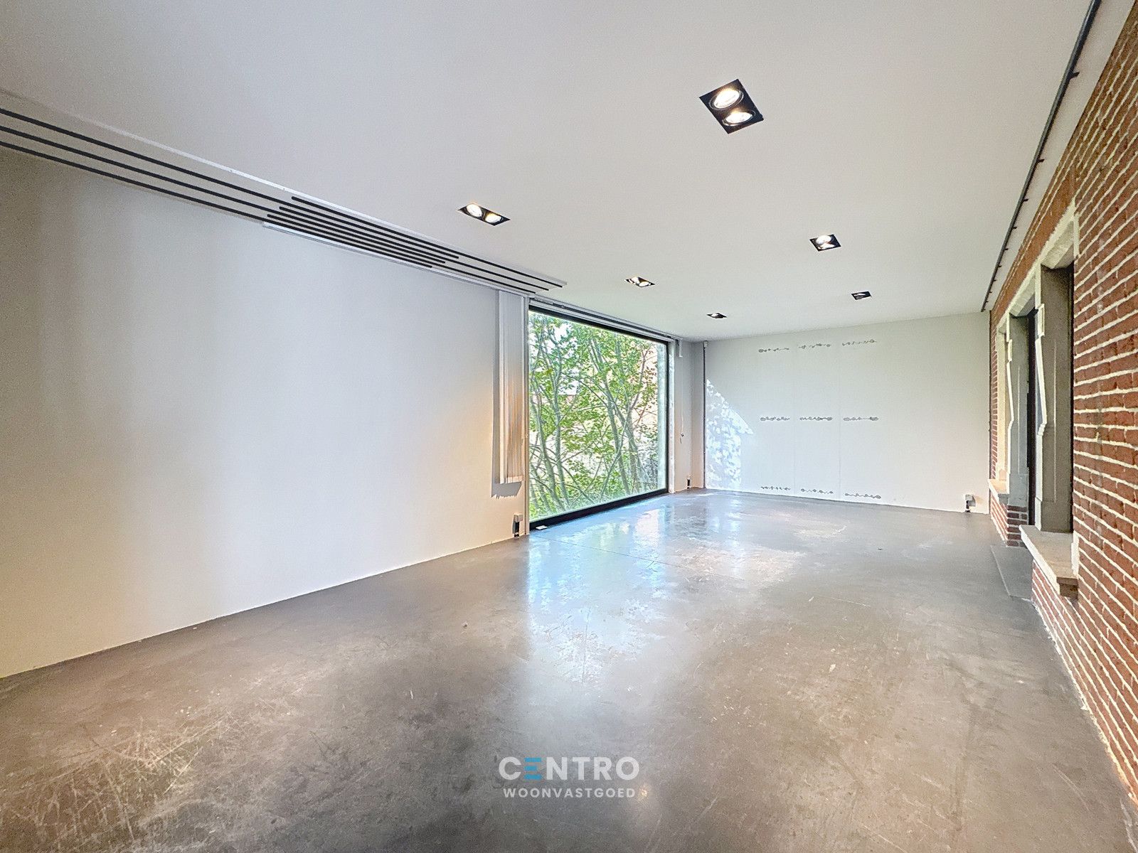 VILLA met handelsruimte op COMMERCIËLE ligging! foto 11