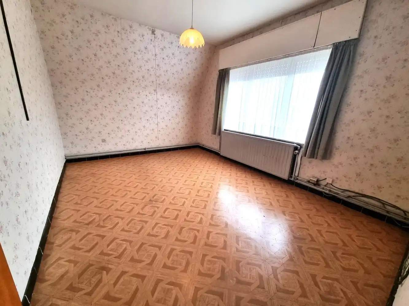 Vrijstaande woning, rustig gelegen op een perceel met groen verzicht van 925m² foto 8