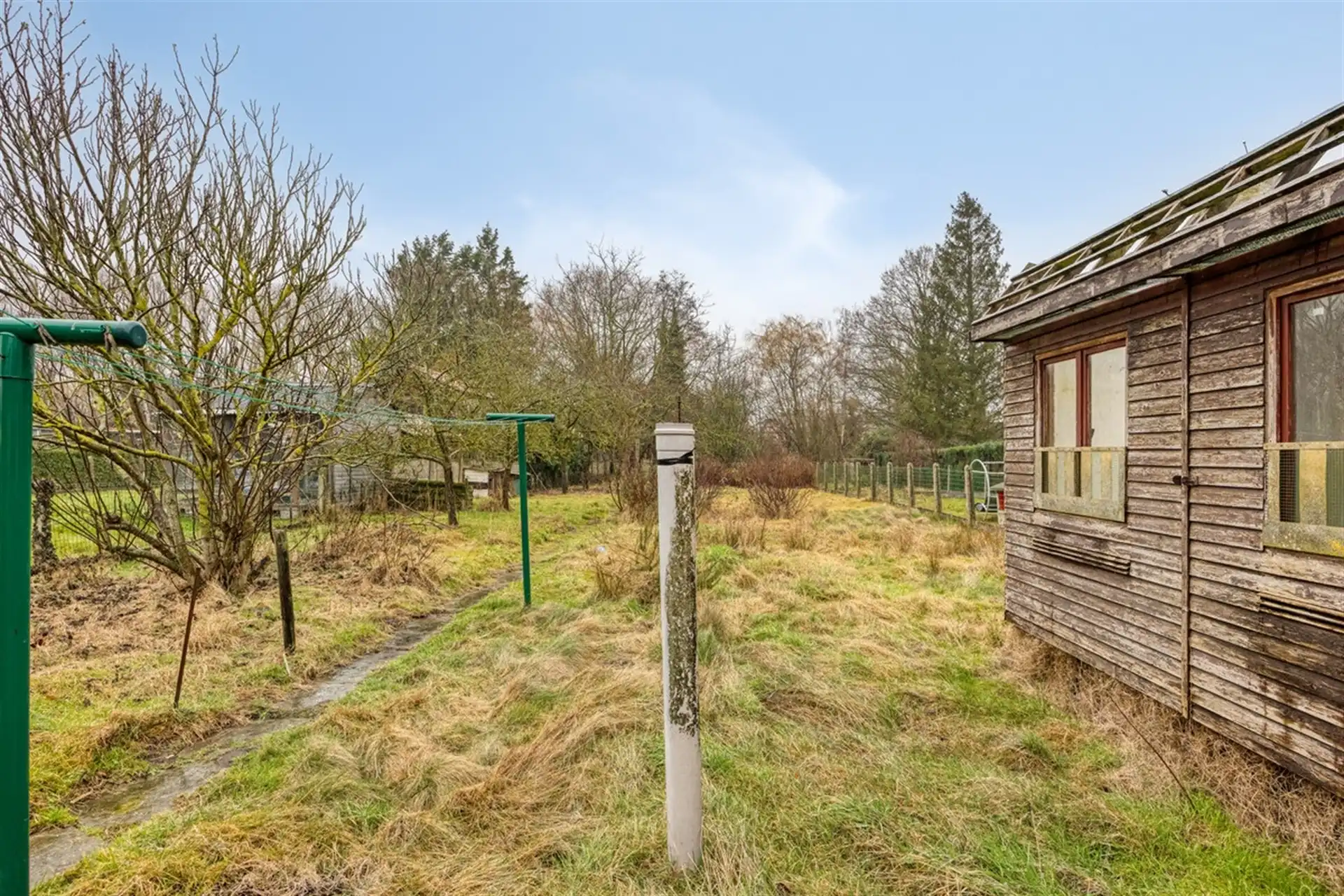 Te renoveren woning met prachtige tuin foto 27