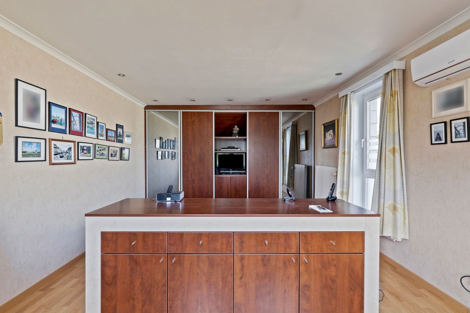 Ruime asbest vrije villa met magazijn en zwembad  foto 22
