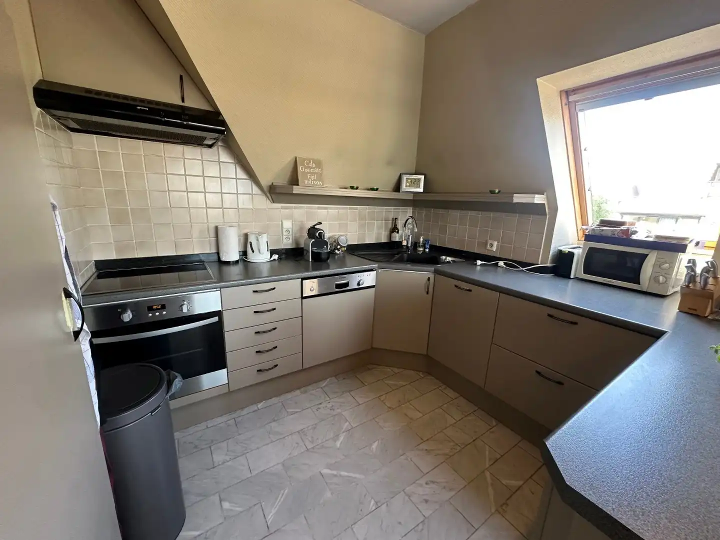 Ruim duplexappartement met 4 slaapkamers in De Panne – vlakbij zee en Esplanade foto 6