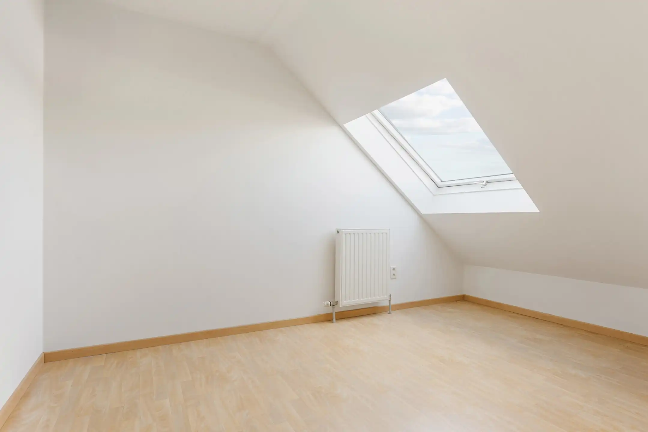 Duplex appartement met garage te Heukelom foto 19