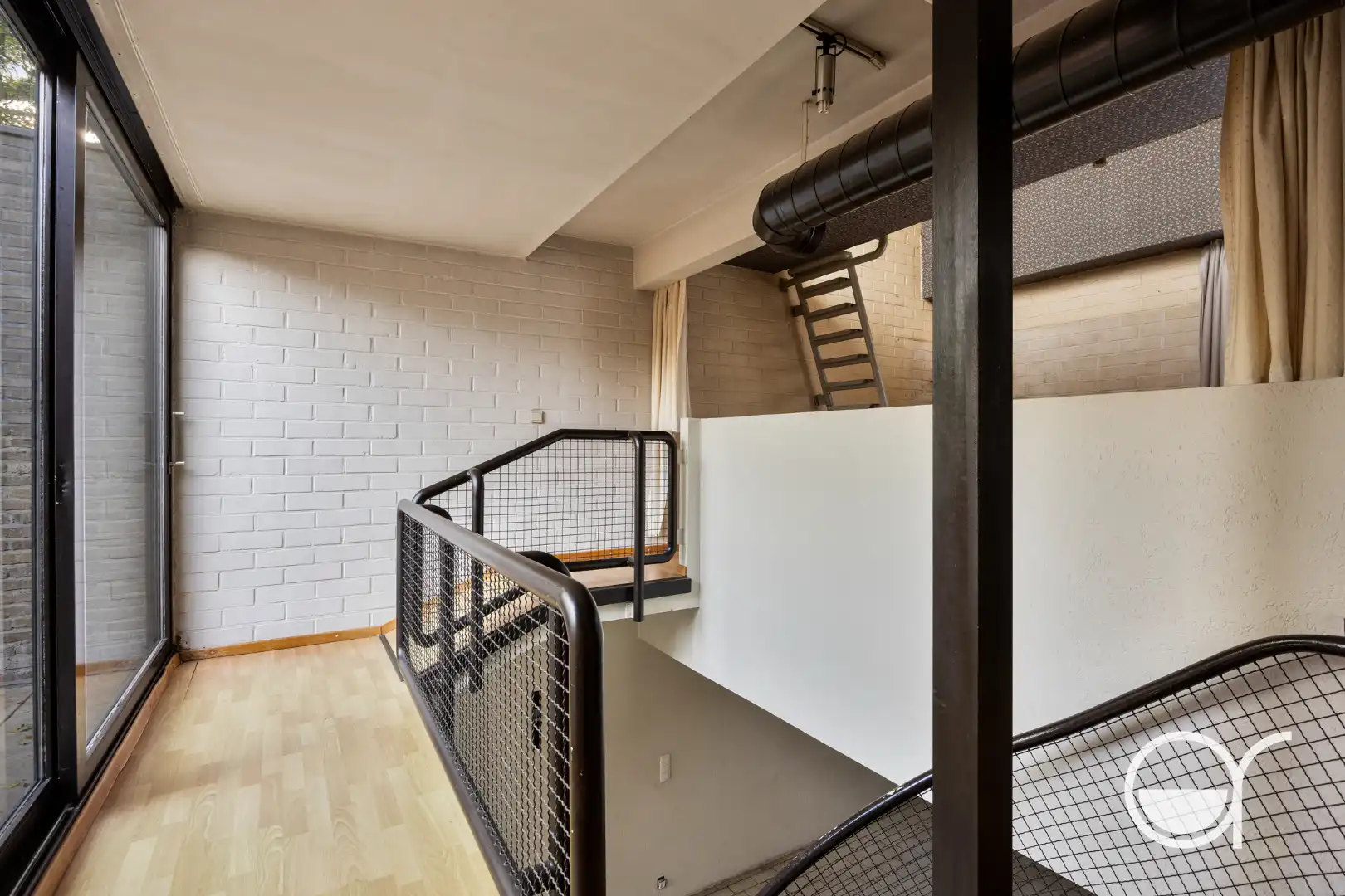 Te renoveren architectenwoning met karakter, koertje en dakterras in Bottelare foto 13
