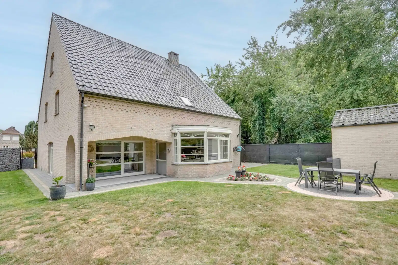 RUIME WONING MET 4+ SLPKS TE KOOP - Maasmechelen foto 30
