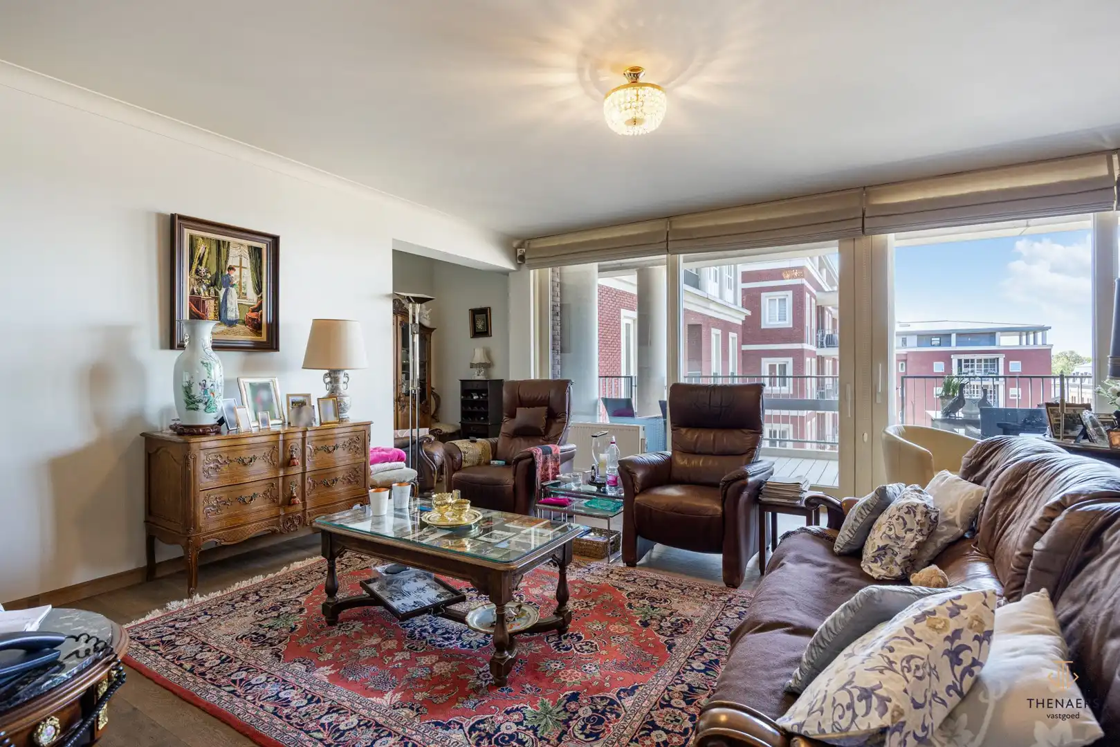 Zeer ruim appartement met 3 slaapkamers & 1 autostaanplaats op toplocatie. foto 6