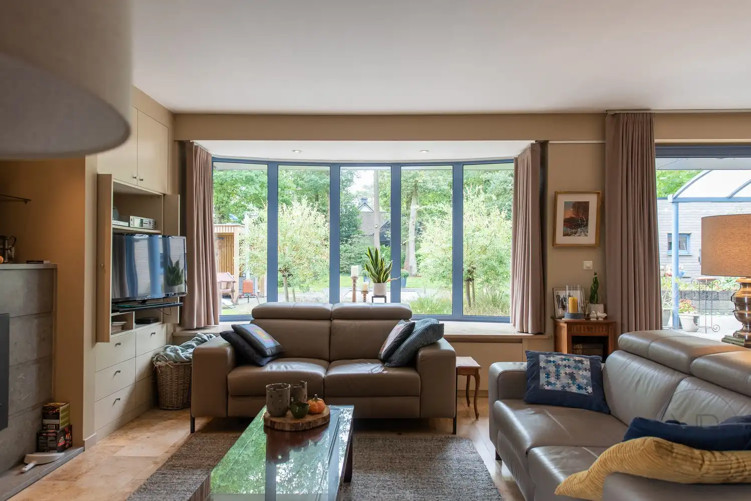 Moderne villa  met zwembad op toplocatie in Genk - instapklaar en future-proof foto 6