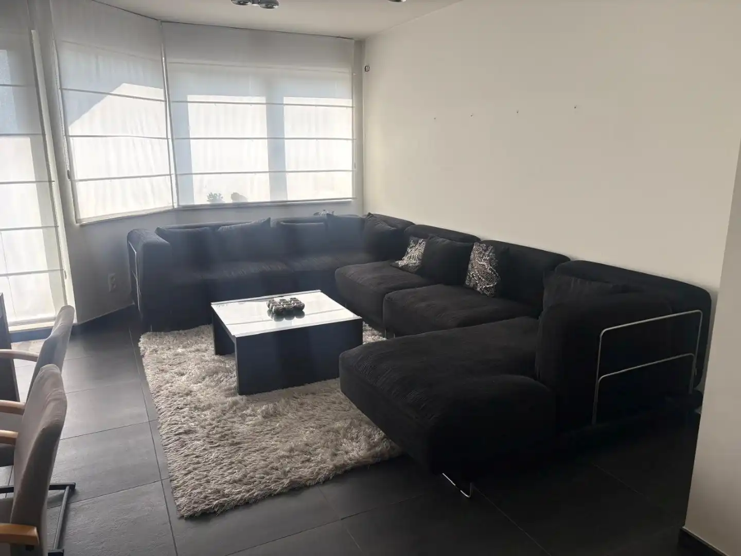 Prachtig instapklaar  2 - slpk appartement:   Open zicht op laan!  foto 2