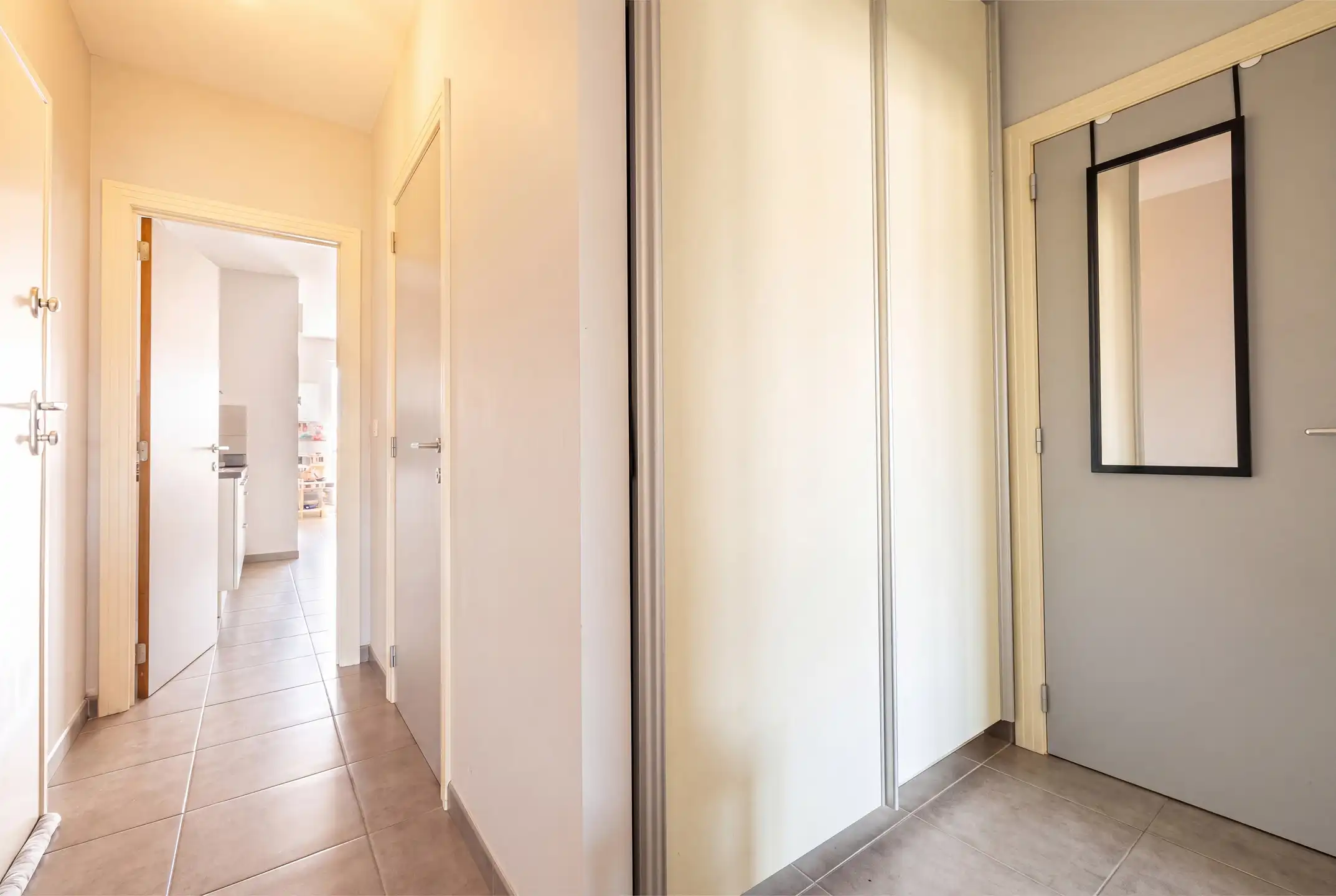 Appartement met 2 slaapkamers + Parking foto 6