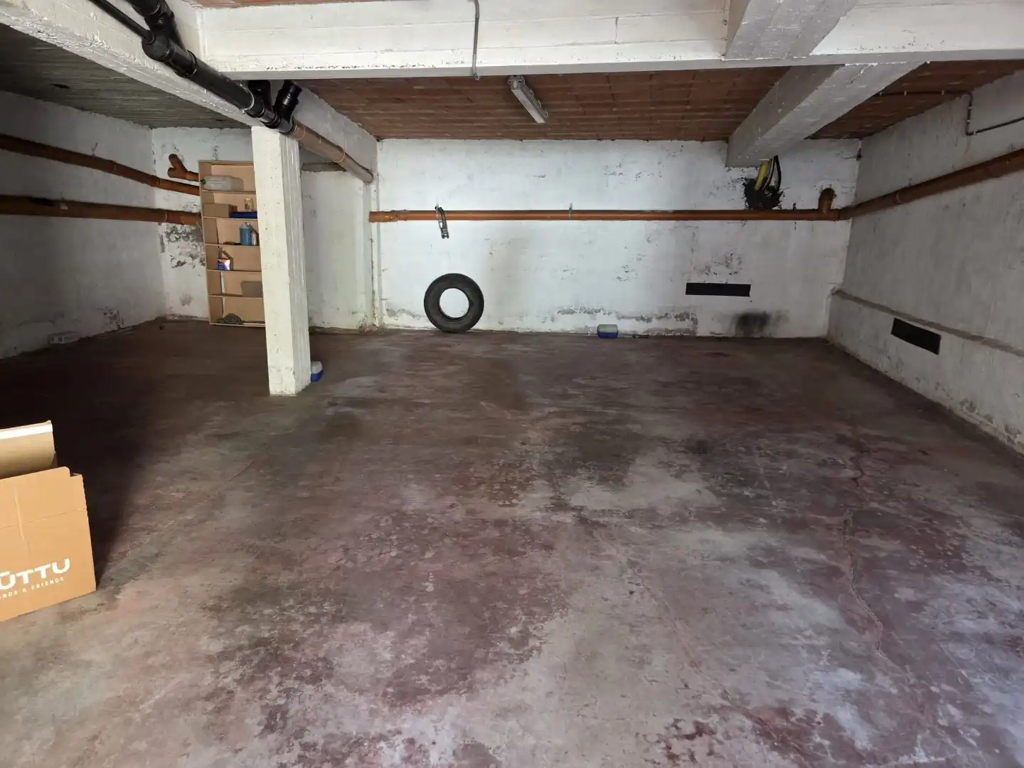 Zeer ruime garagebox/opslagplaats in de Vuurtorenwijk te Oostende! foto 4