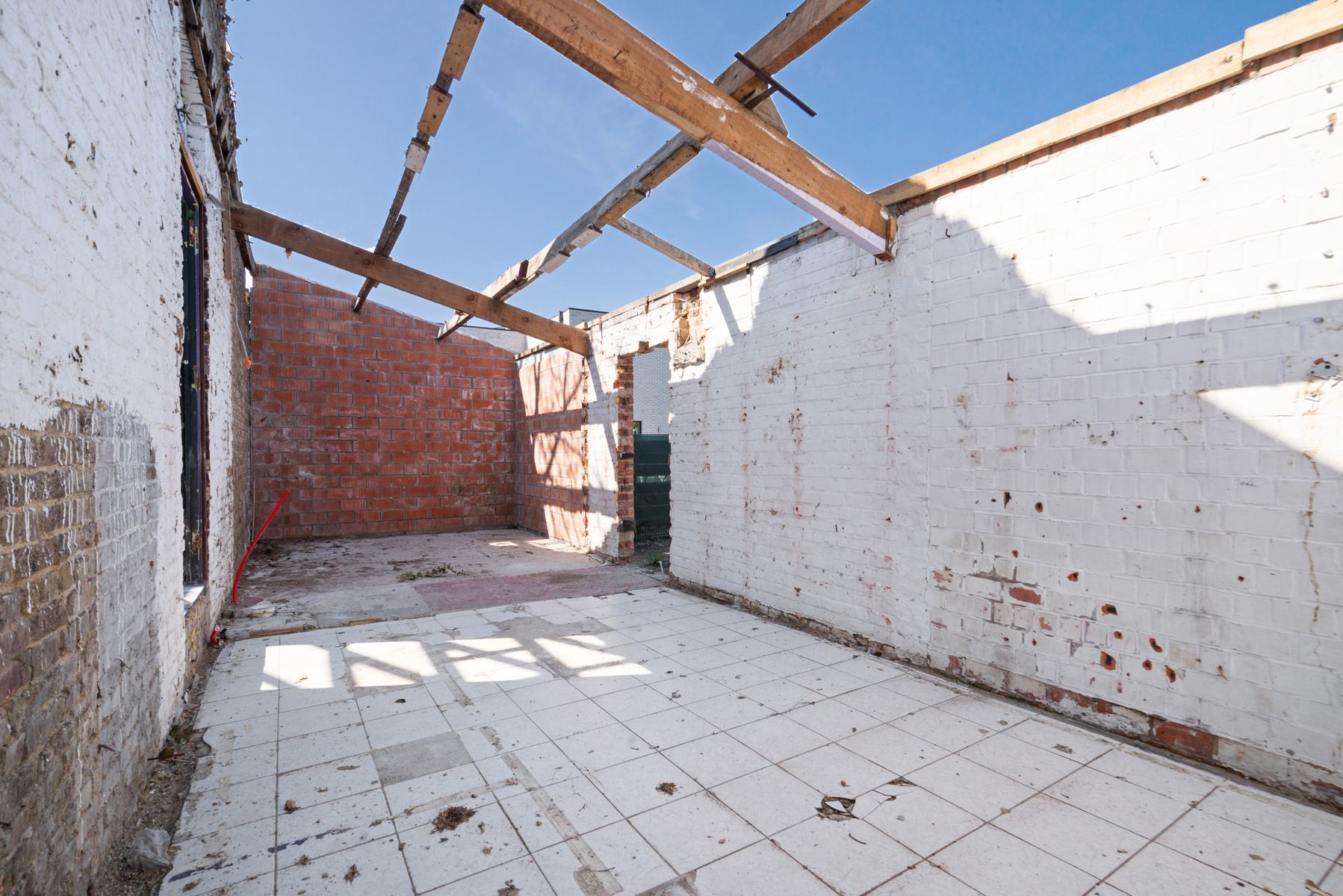 Gebouw voor gemengd gebruik met bovenliggend appartement  foto 25