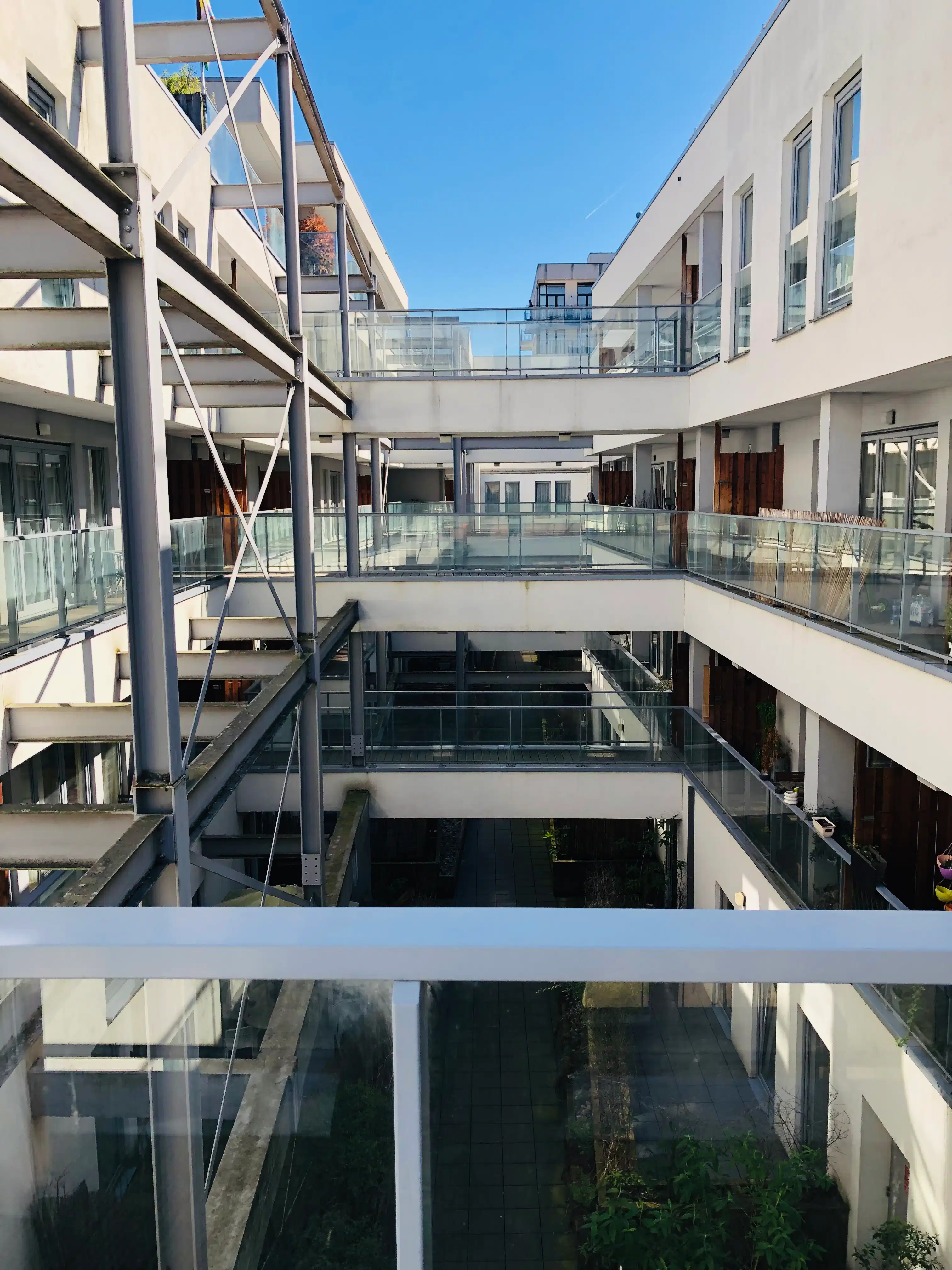 Trendy 2-slaapkamerappartement + ruim terras en staanplaats foto 4