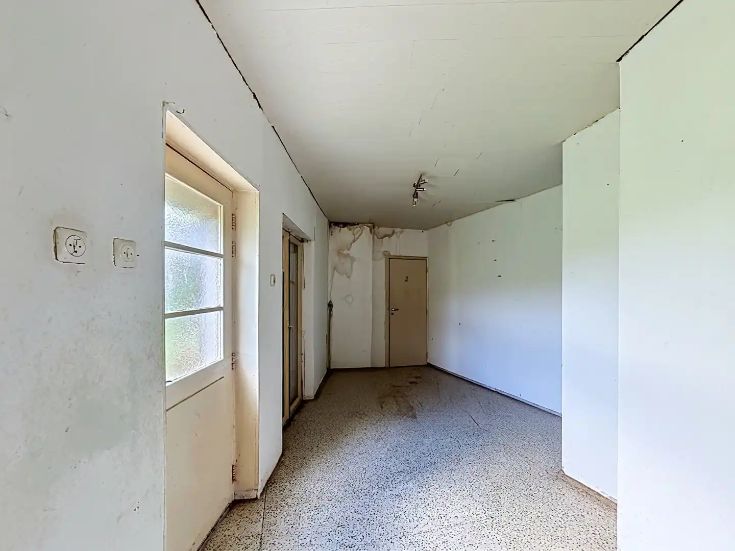 Uniek renovatieproject in Hakendover: Ruime kangoeroewoning met twee huisnummers (91 & 93) foto 16