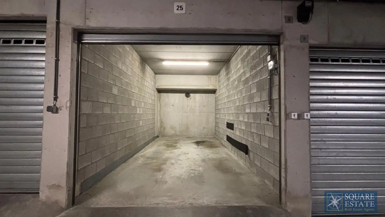 Garagebox op het Marktplein foto 2