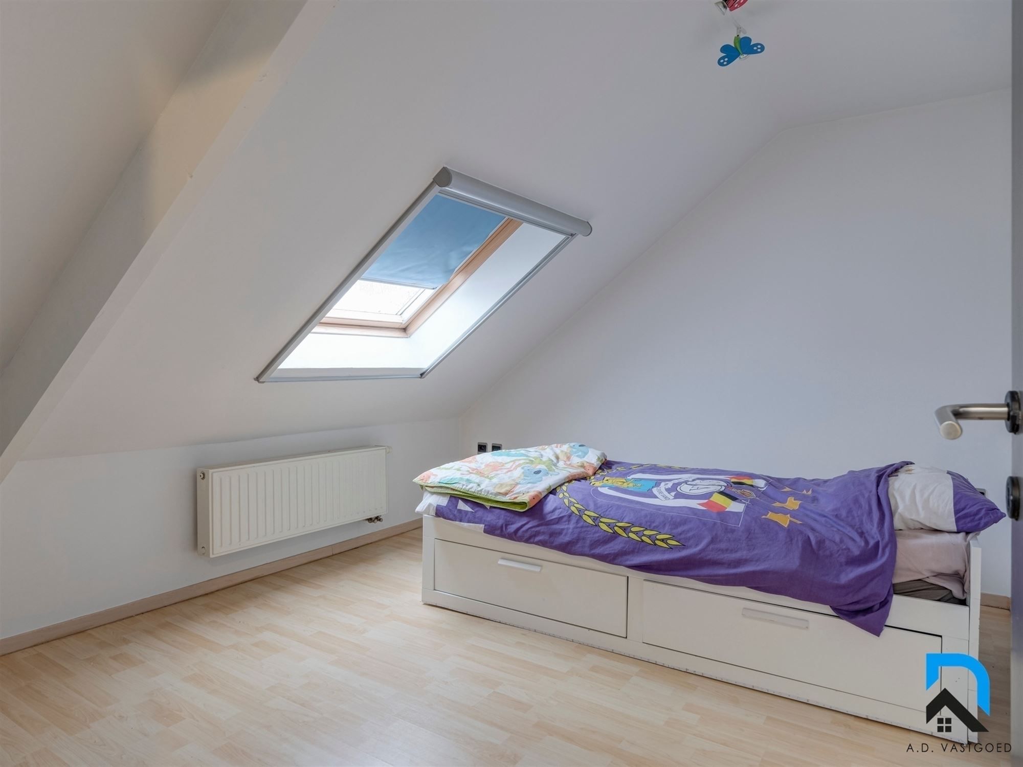 Bijzonder mooi gerenoveerde woning voorzien van 5 slaapkamers foto 23
