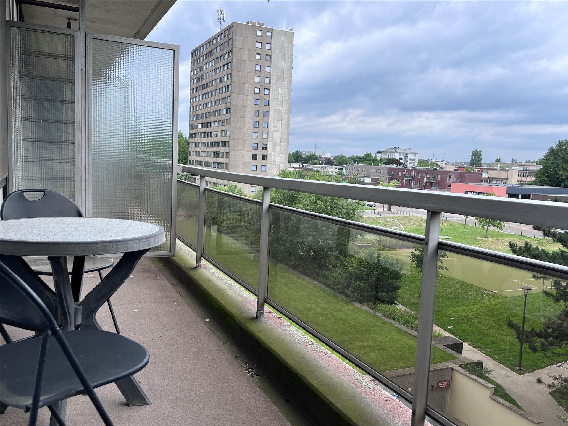 Appartement - terras - autostaanplaats foto 10