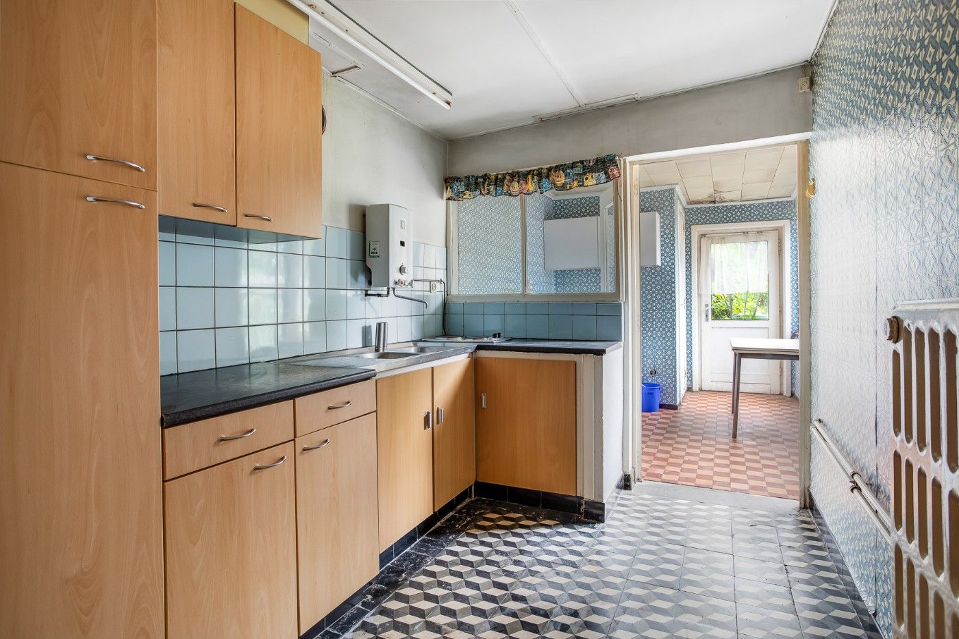 Authentieke, te renoveren woning met 4 à 5 slpk. en tuin foto 14