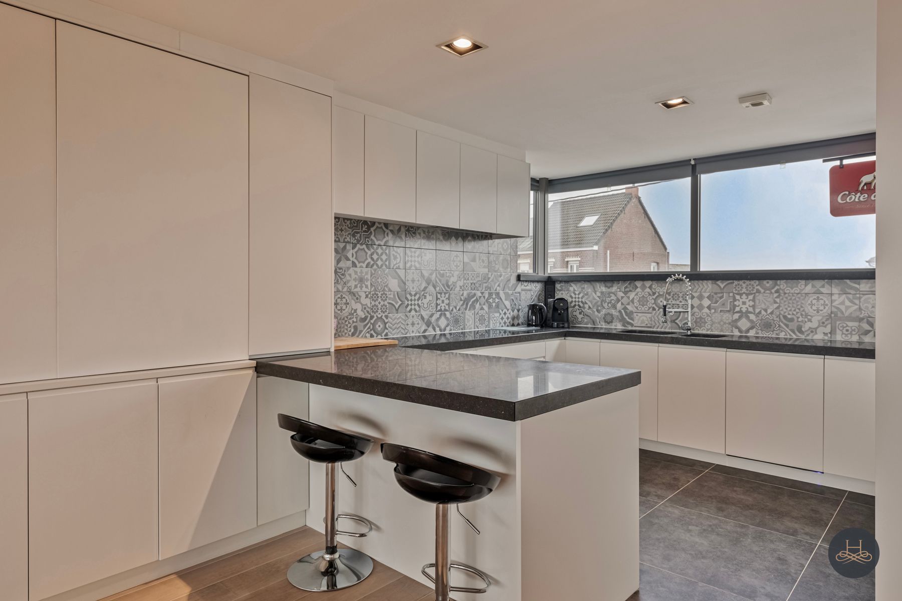 Luxueuze ruime BEN-woning met handelspand en appartement foto 29