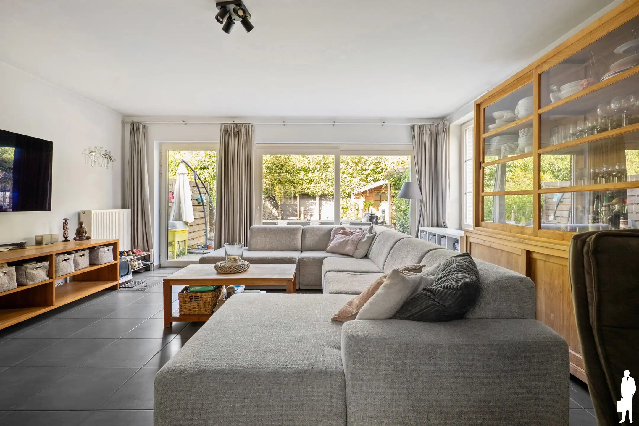 Ruime HOB met 4 slpk en prachtige tuin op toplocatie in Hove foto 5