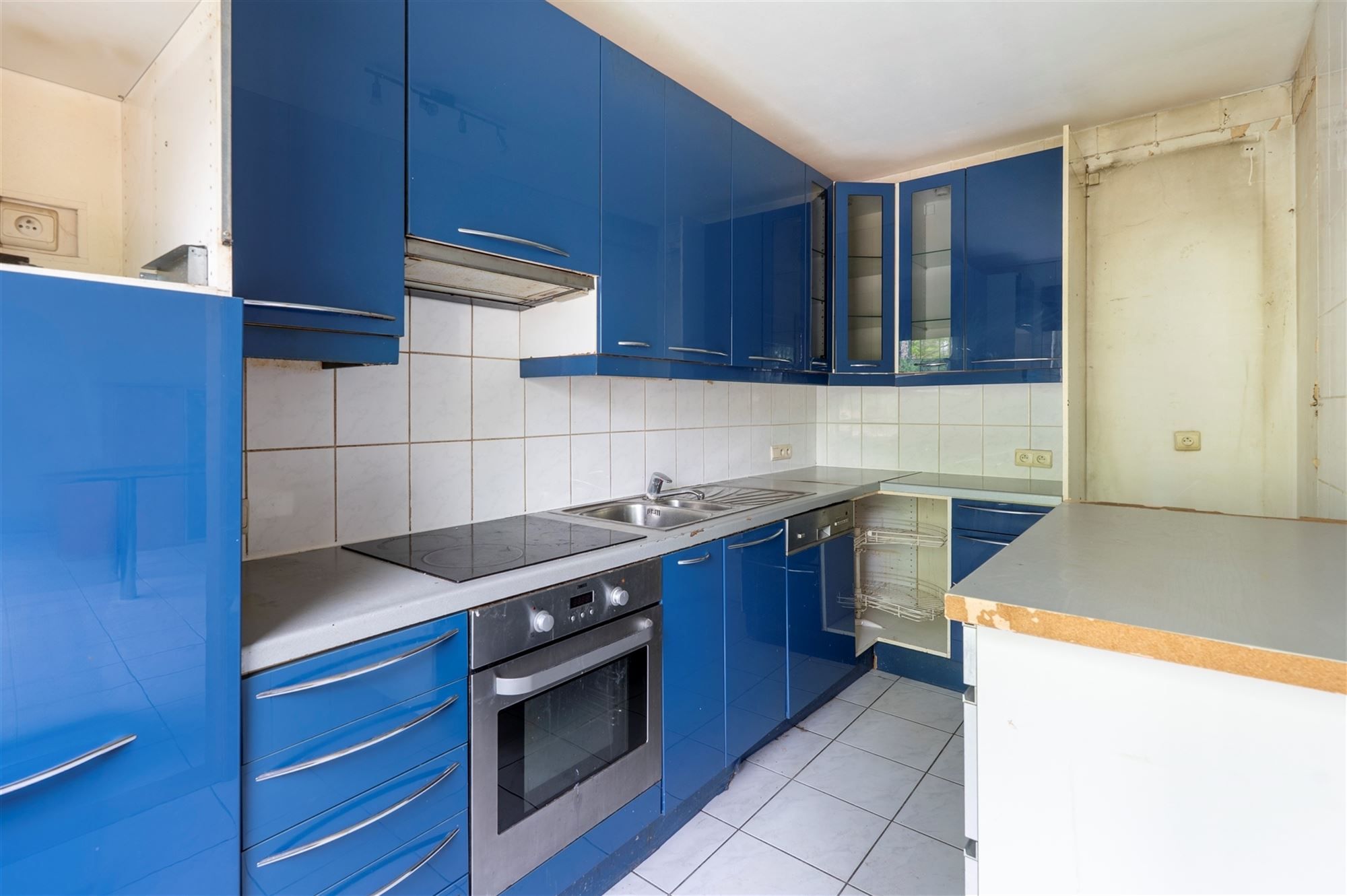 Ruim te renoveren appartement met terras! foto 5
