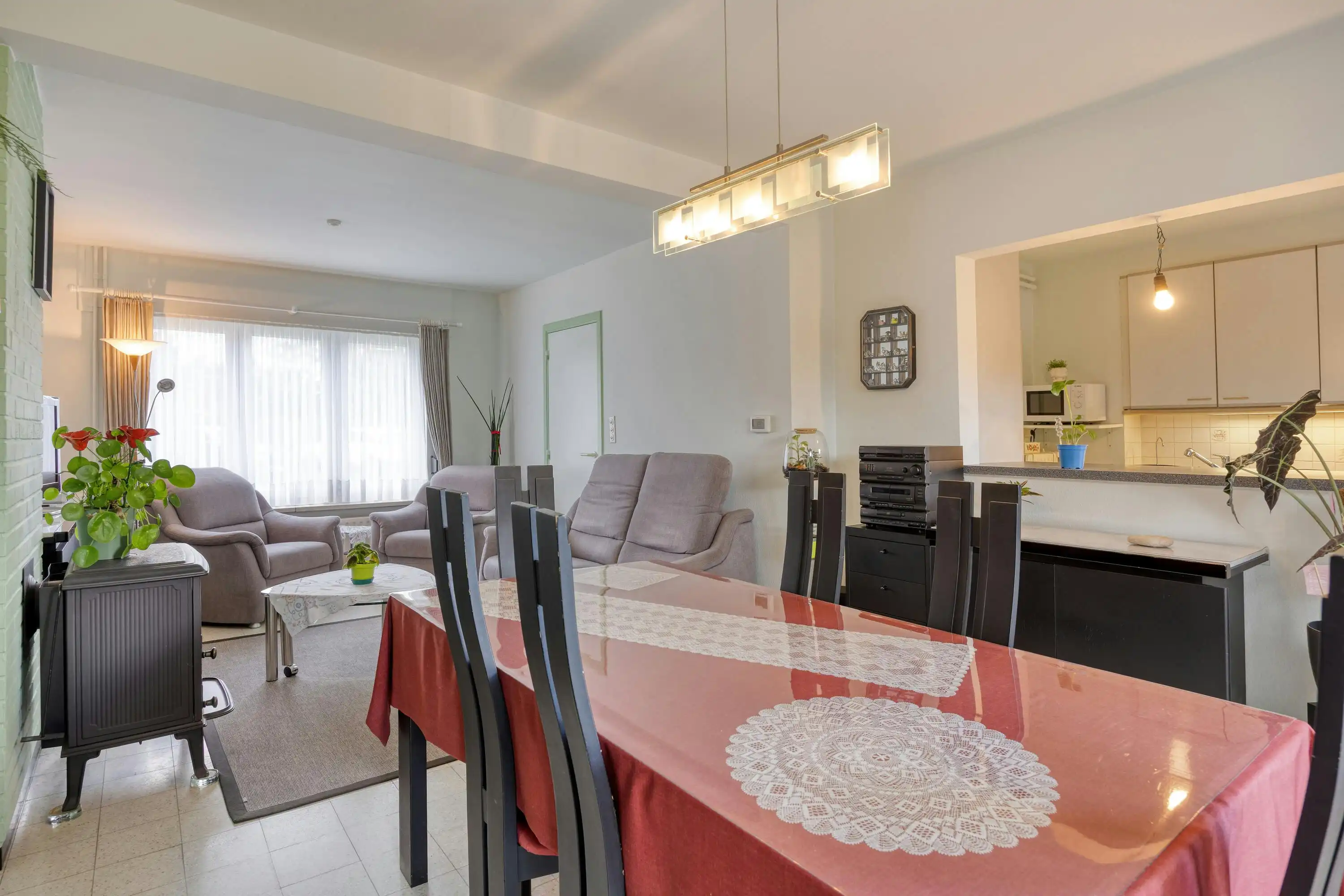 Halfopen bebouwing met drie slaapkamers te Sint-Lambrechts-Herk foto 4