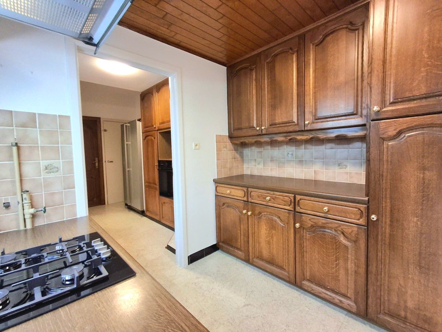 RUIME, INSTAPKLARE HOB MET 2 SLPKS | GARAGE EN STADSTUIN NABIJ CENTRUM DEINZE foto 5