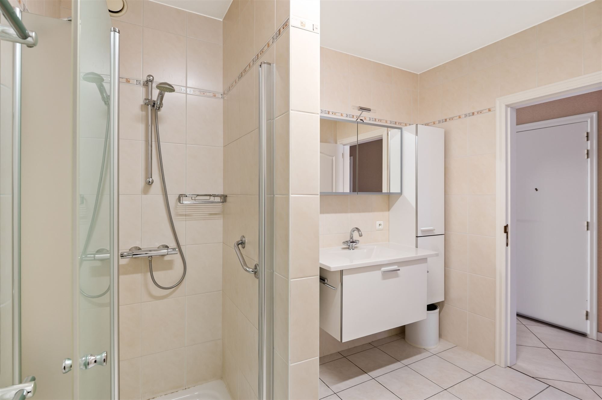 Recent, perfect instapklaar appartement te Putte foto 11