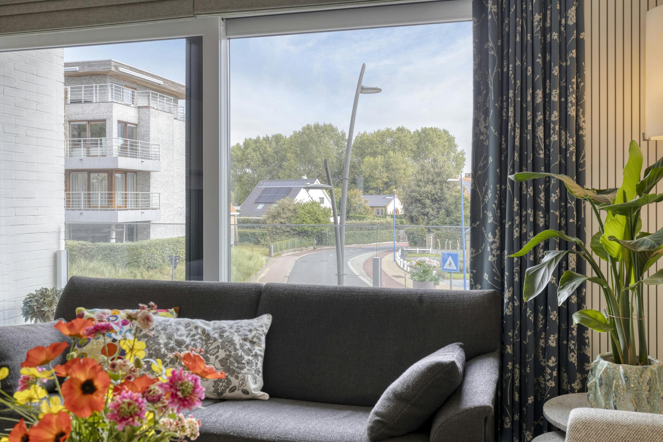 Instapklaar appartement met ruim terras in Koksijde dorp foto 4