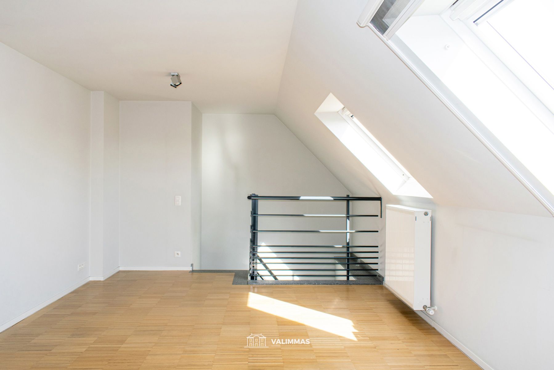 Zeer ruim duplex-appartement met terras, garage, parking... foto 14
