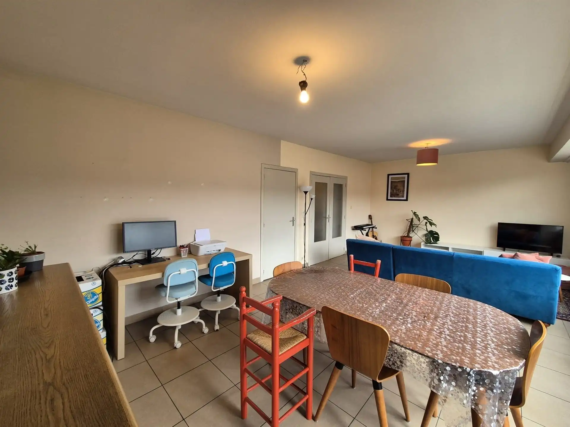 Interessant gelegen appartement met terras en garage. foto 8