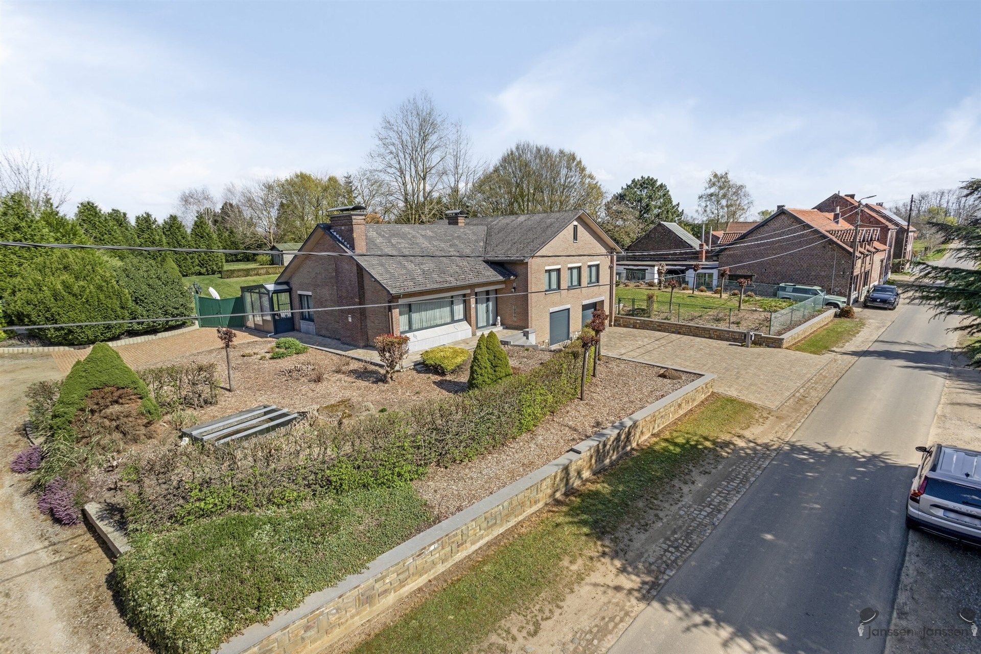 Prachtige landelijke villa met ruime opslagmogelijkheden. foto 2