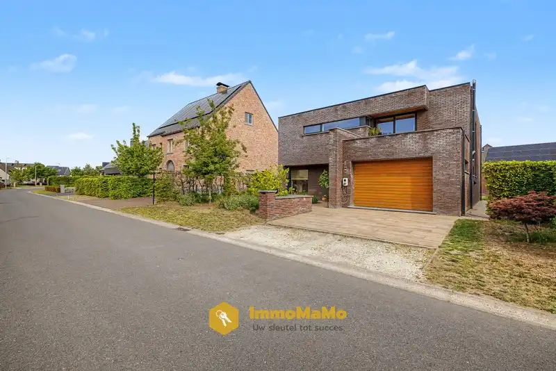 VERKOCHT - RUSTIG GELEGEN VILLA MET 3 (BAD)KAMERS TE KOOP IN WACHTEBEKE foto 2