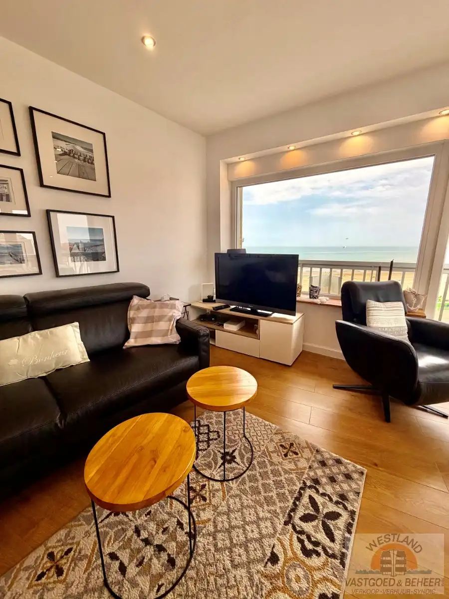 Exclusief hoekappartement met panoramisch zeezicht, parkeerplaats inbegrepen foto 5