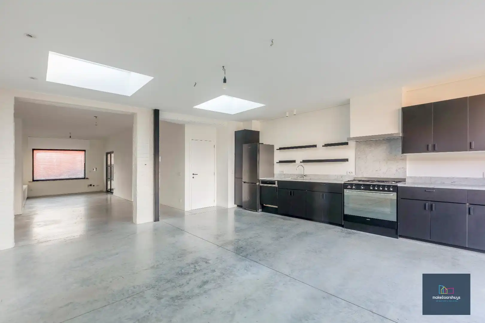 Instapklare eigendom met tuin te Mariakerke foto 2