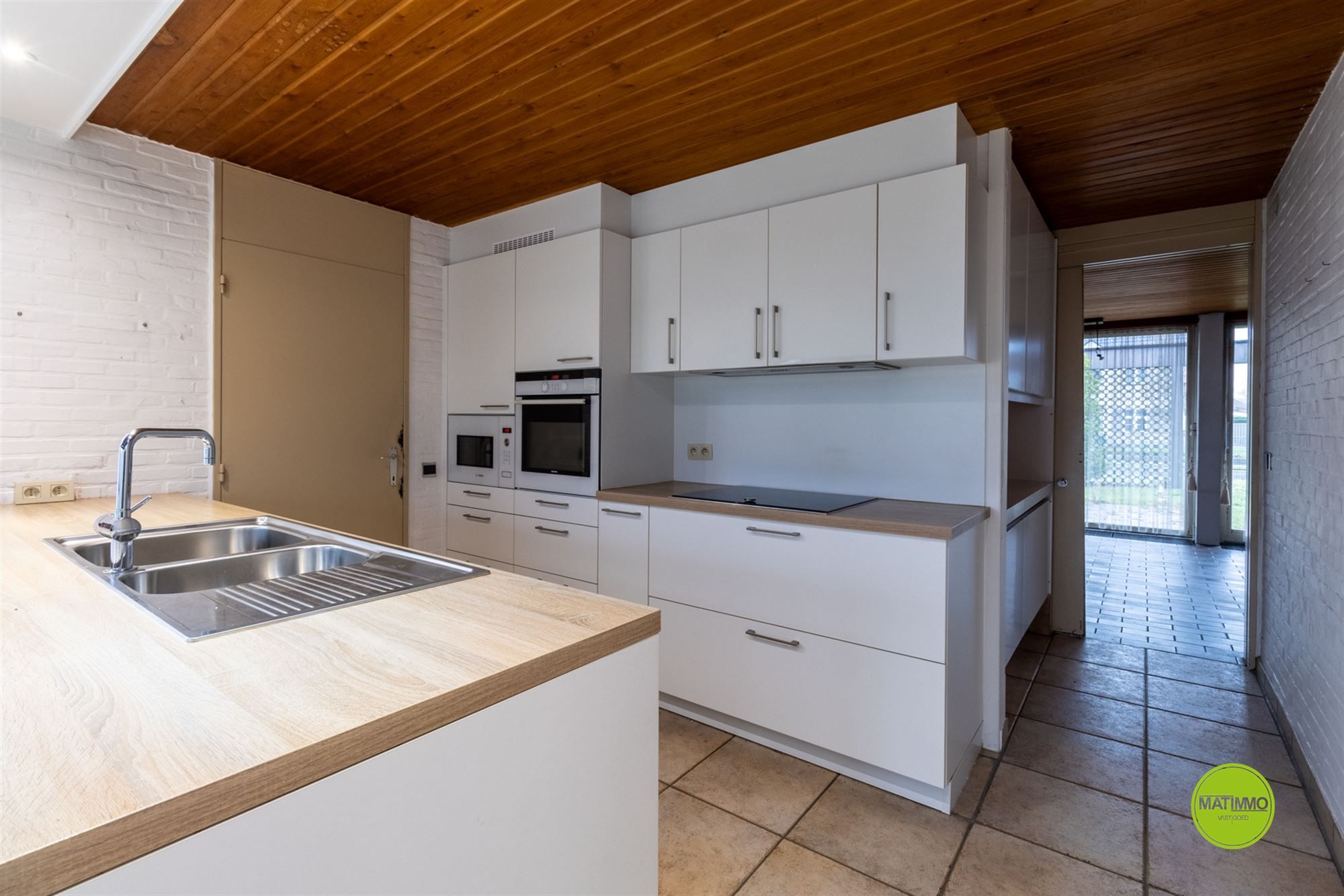 Open bebouwing op royaal perceel met vrij uitzicht foto 5