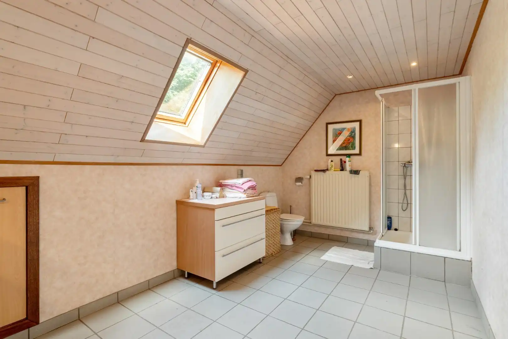 Ruim, karaktervol landhuis met parkachtige tuin op perceel van 16a29ca. foto 32