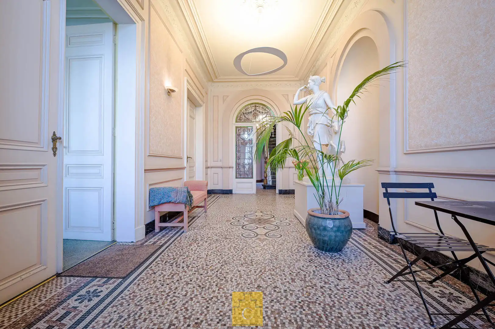 Stadsparel aan de Potterierei, dubbele garage en tuin foto 7