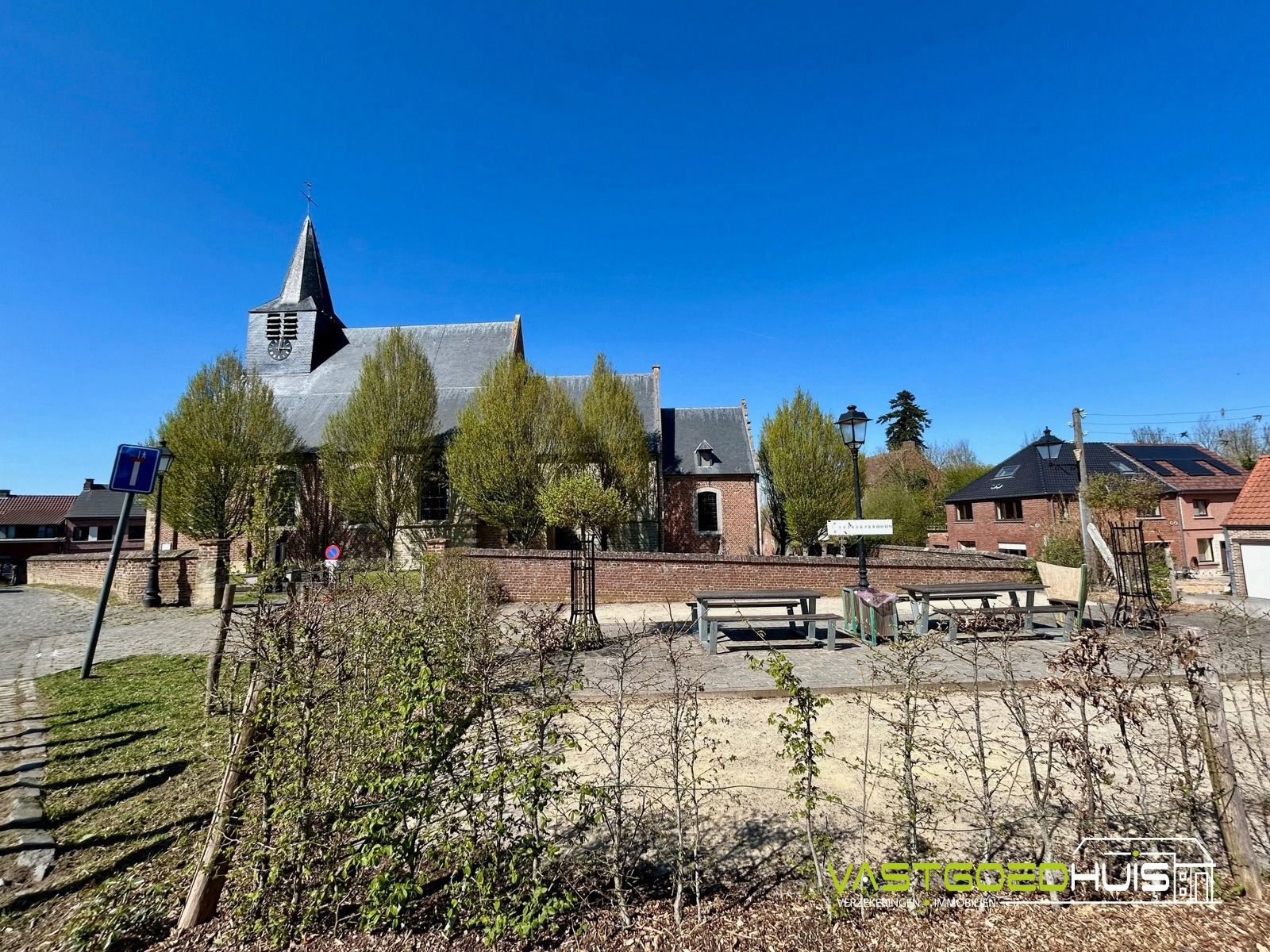 -ONDER OPTIE- Charmante, te renoveren gezinswoning  foto 28