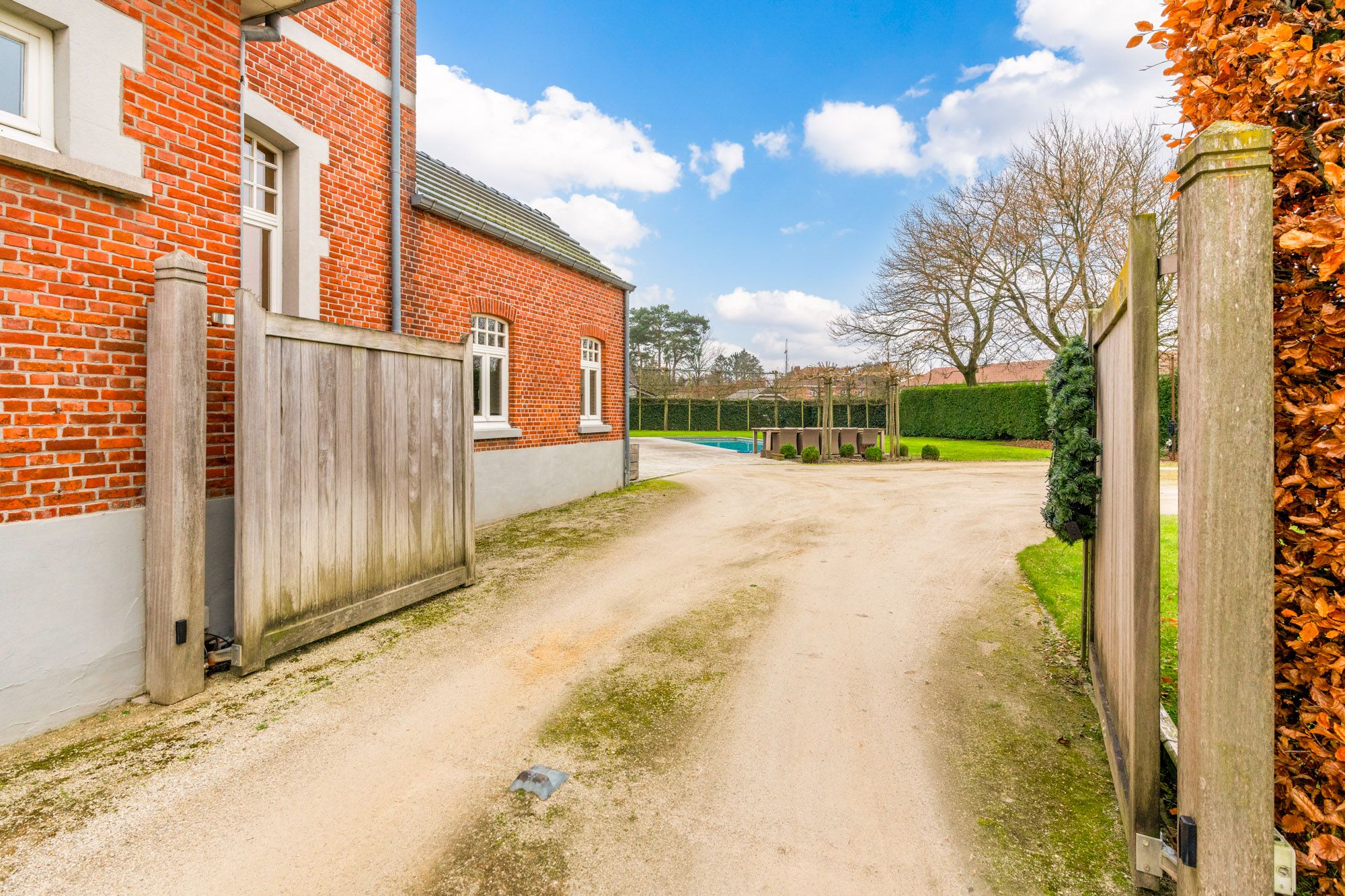 STATIGE EN KARAKTERVOLLE VILLA MET 5 SLAAPKAMERS EN PRACHTIG ZWEMBAD OP GUNSTIGE LIGGING foto 26