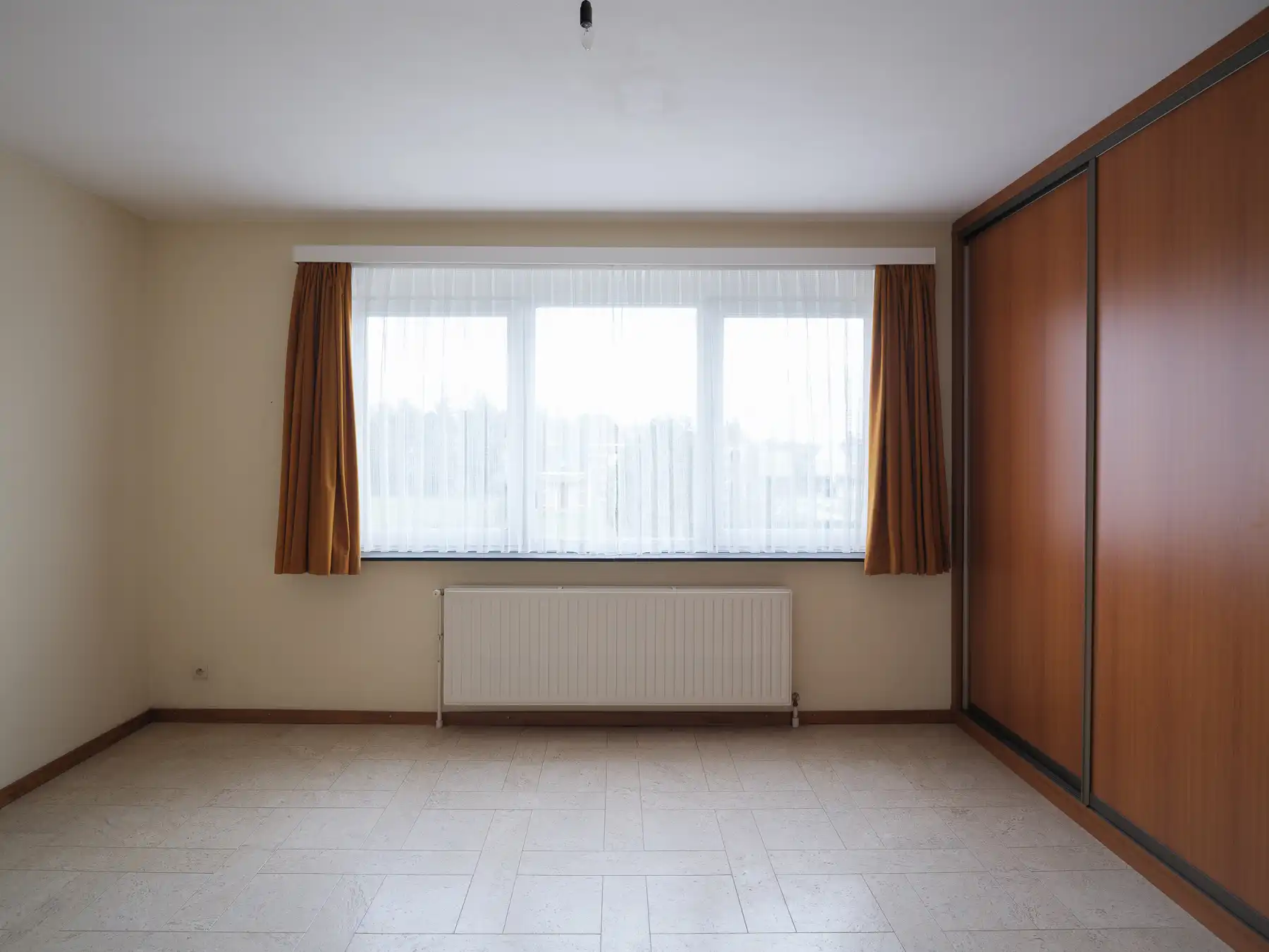 Op te frissen halfopen bebouwing met tuin en uitstekende bereikbaarheid foto 16