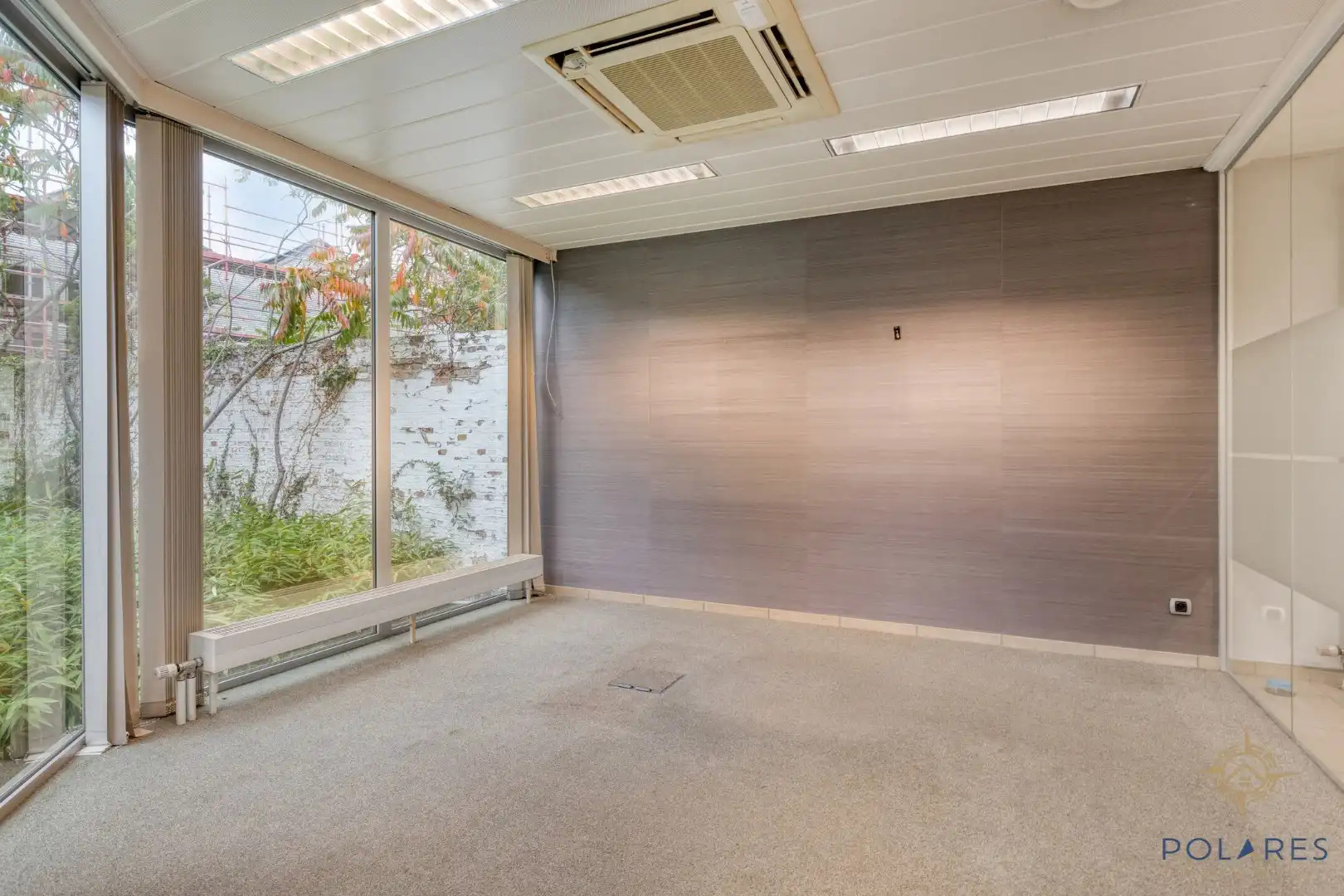 Zeer groot kantoorpand in de winkelstraat van Vilvoorde foto 8