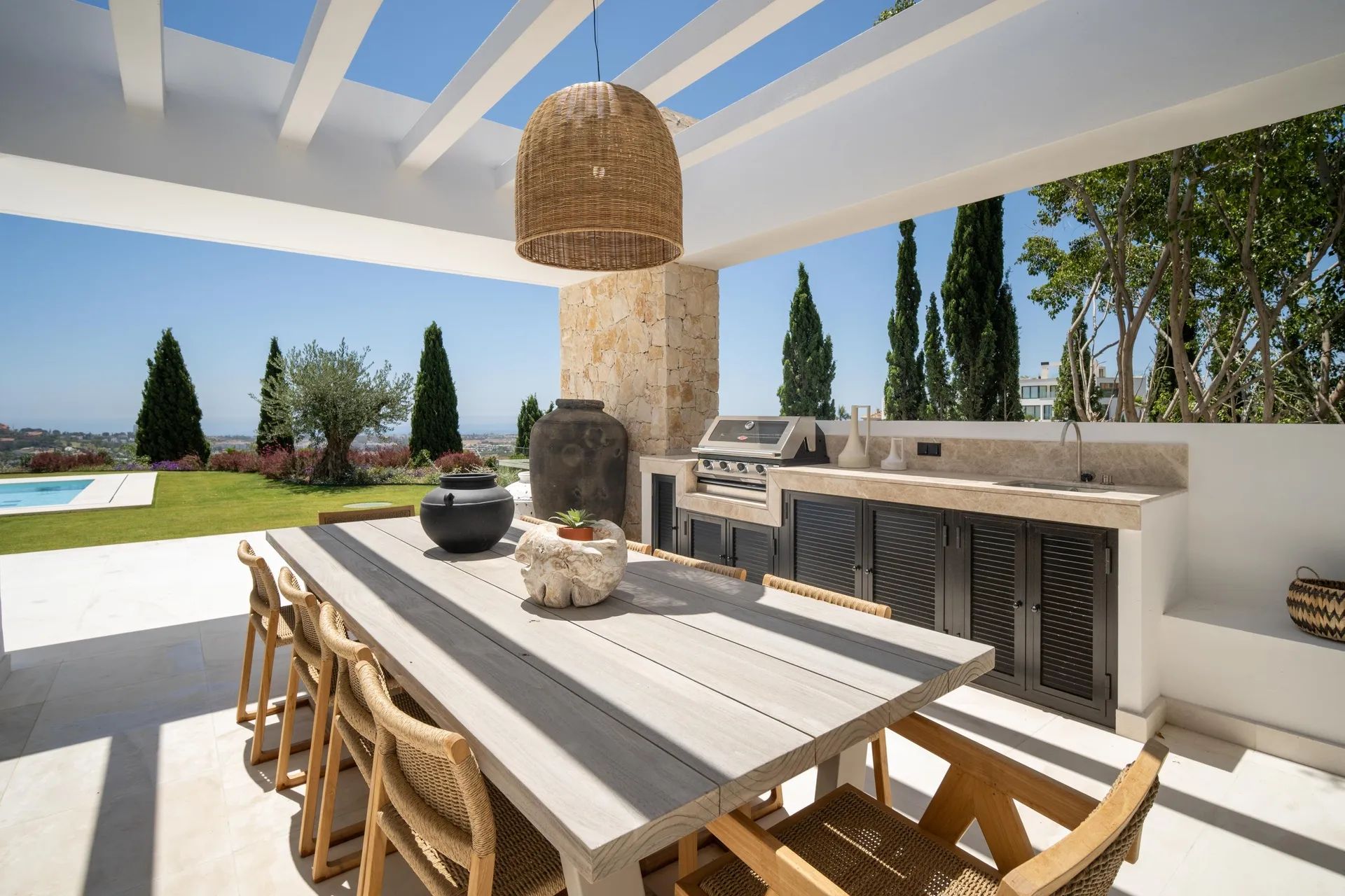 Ongekende luxe in Marbella: exclusieve nieuwbouw villa met panoramisch zicht en 5-sterren faciliteiten foto 6