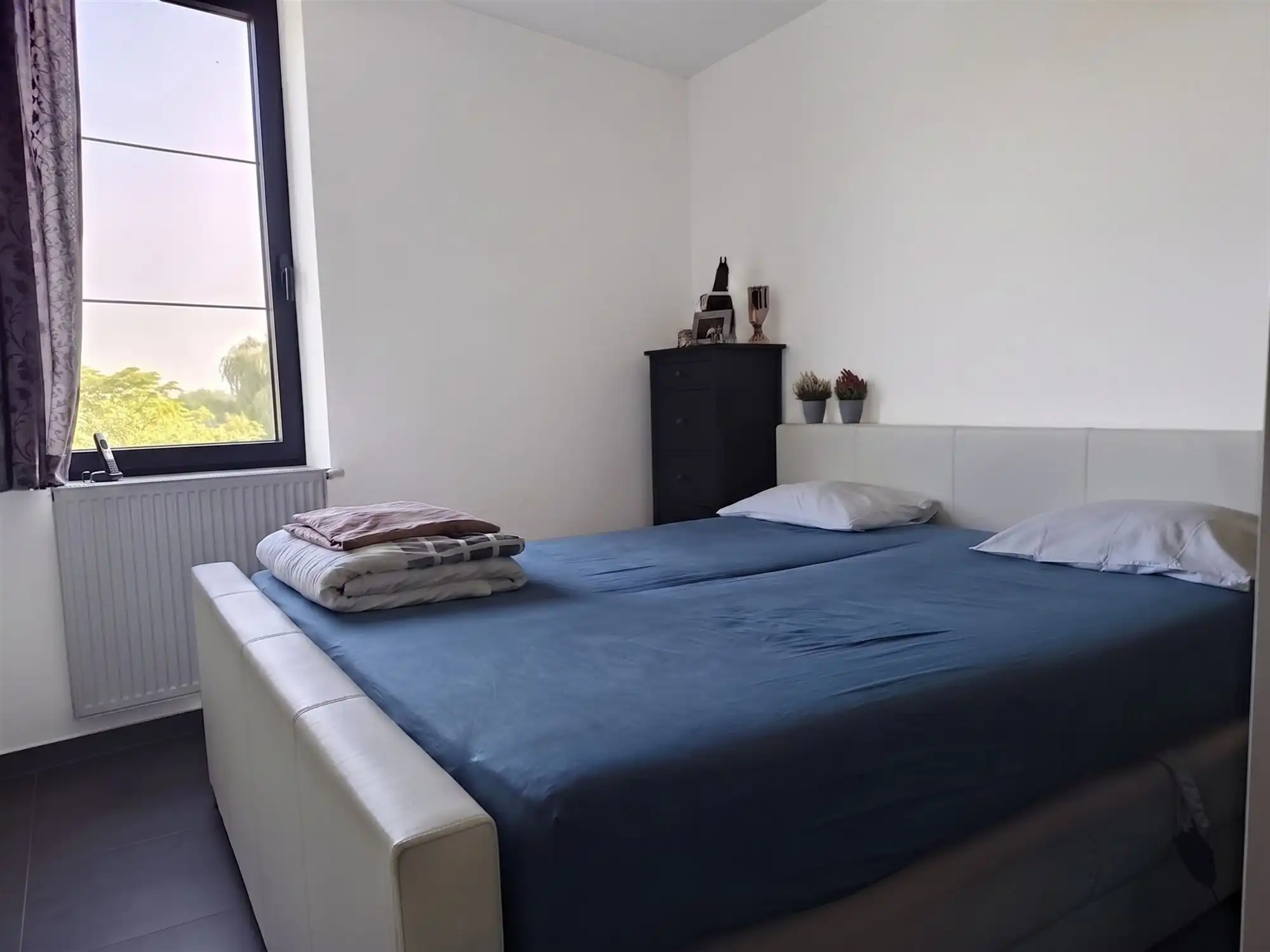 Recent appartement met 2 slaapkamers en terras.  foto 7