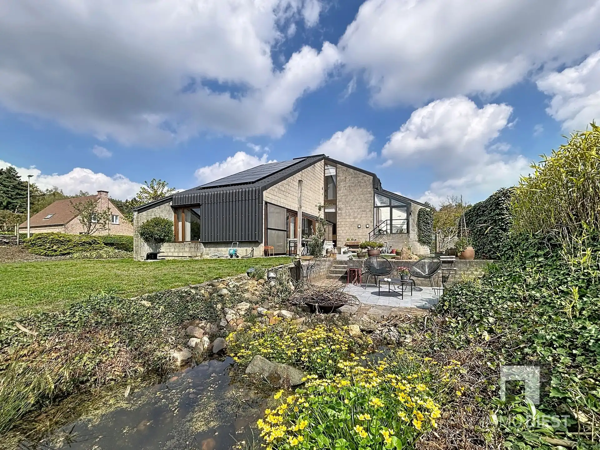 Bijzondere woning, lichtrijk, open en 3 slaapkamers foto 2