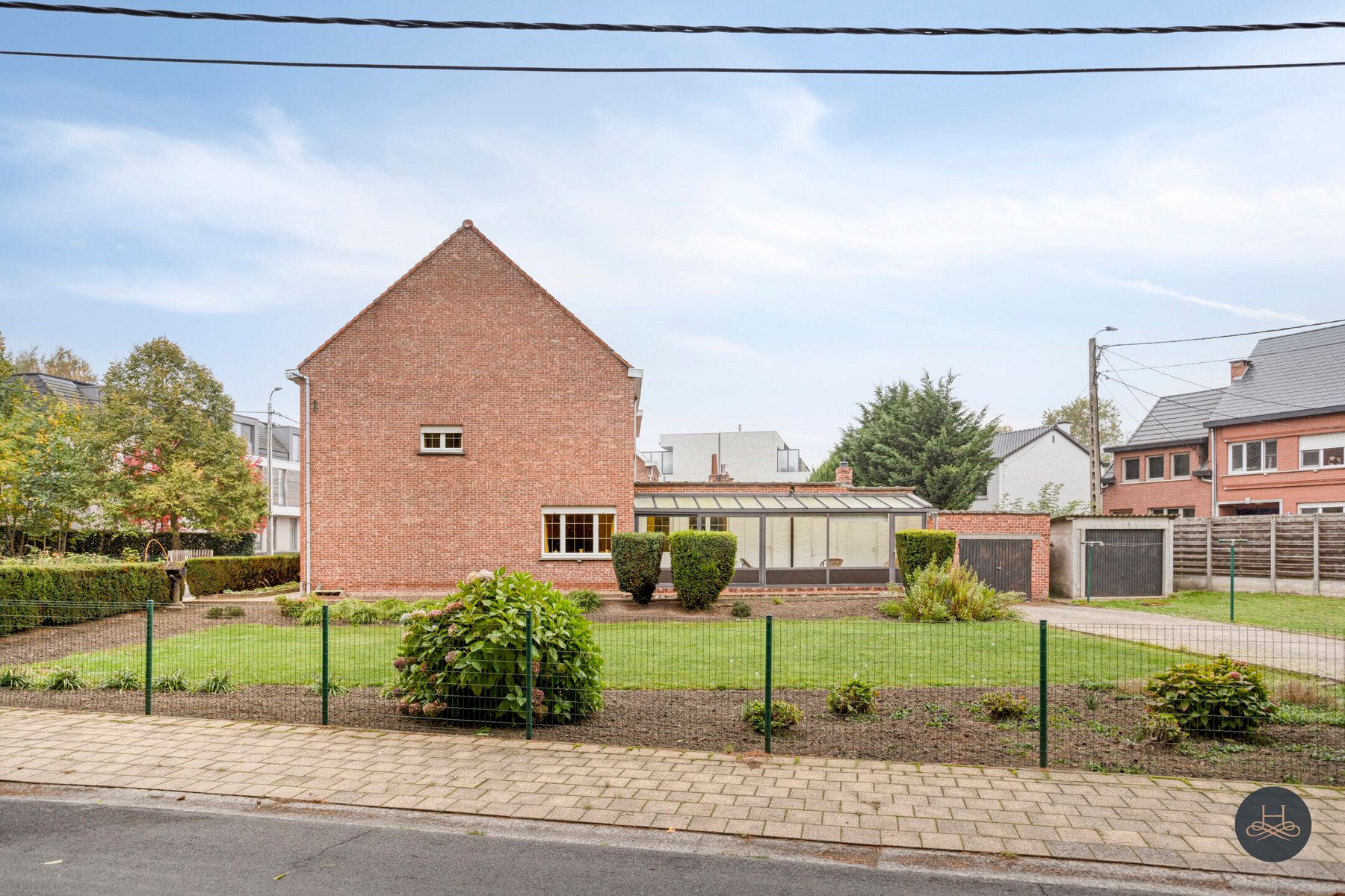 Halfopen woning met tuin en renovatiepotentieel foto 24