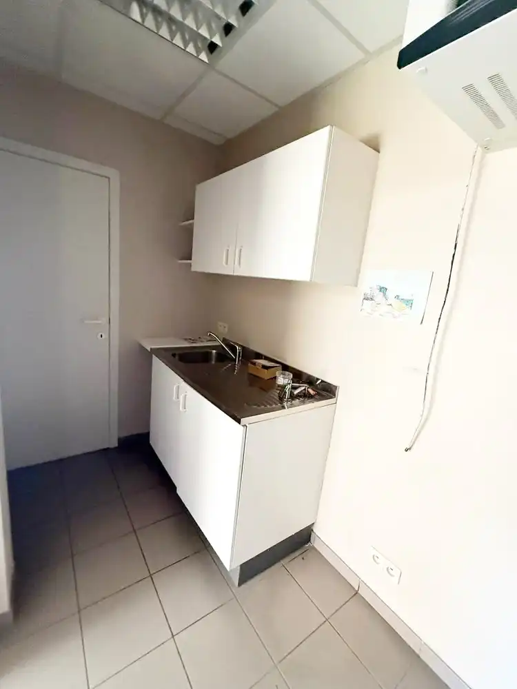 Commercieel gelijkvloers te huur op toplocatie in Melle foto 5