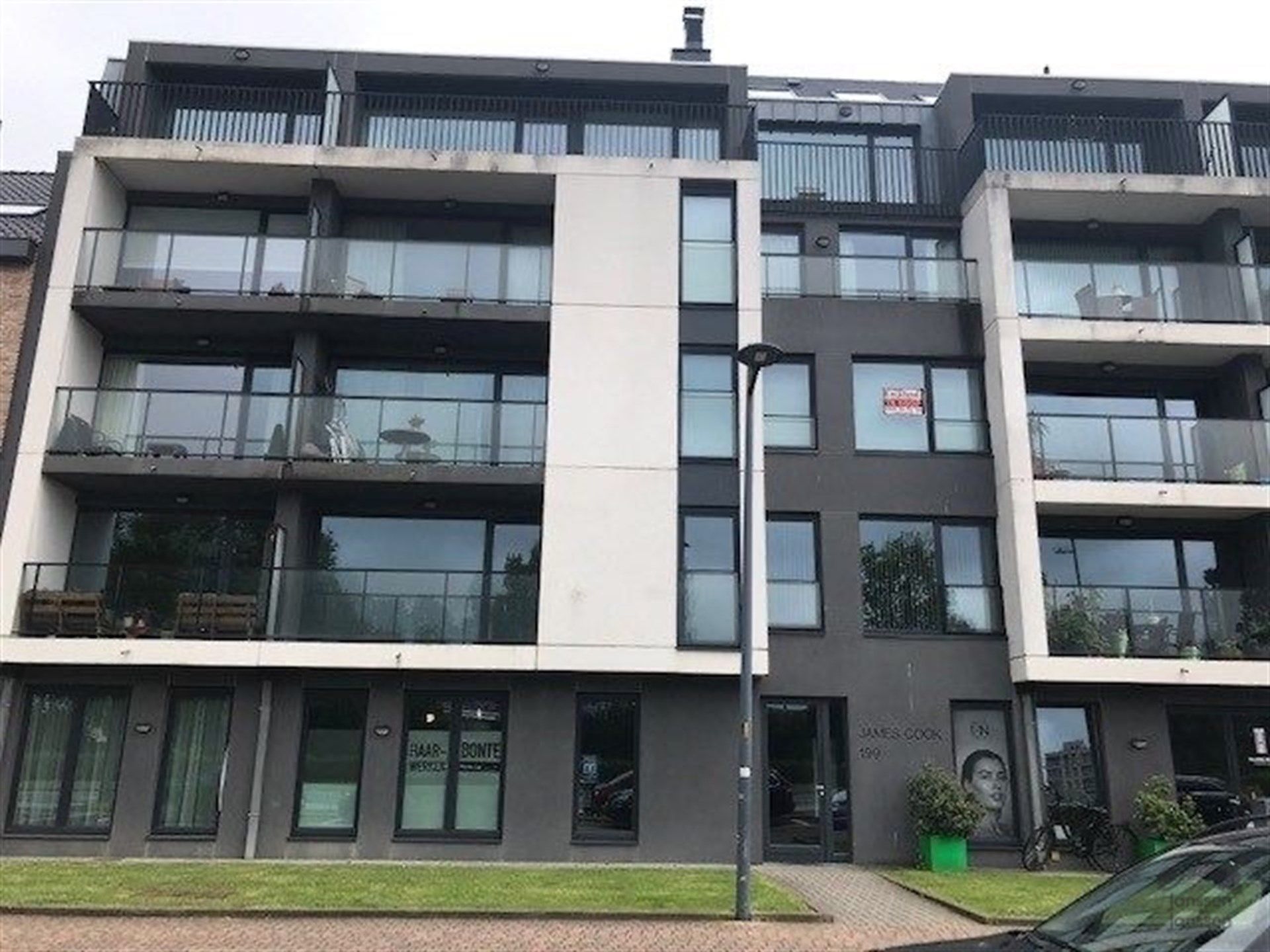 Modern Appartement met mooi zicht in Oostende foto {{pictureIndex}}