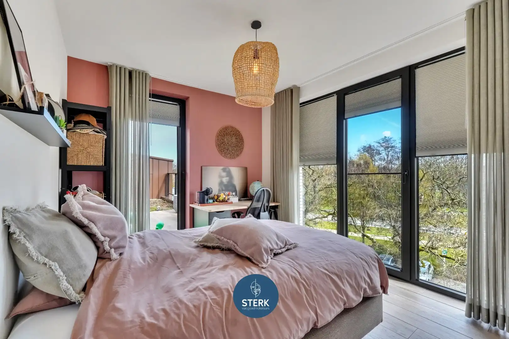 EXCLUSIEF PENTHOUSE OP EEN TOPLOCATIE TE EISDEN-MAASMECHELEN !  foto 24