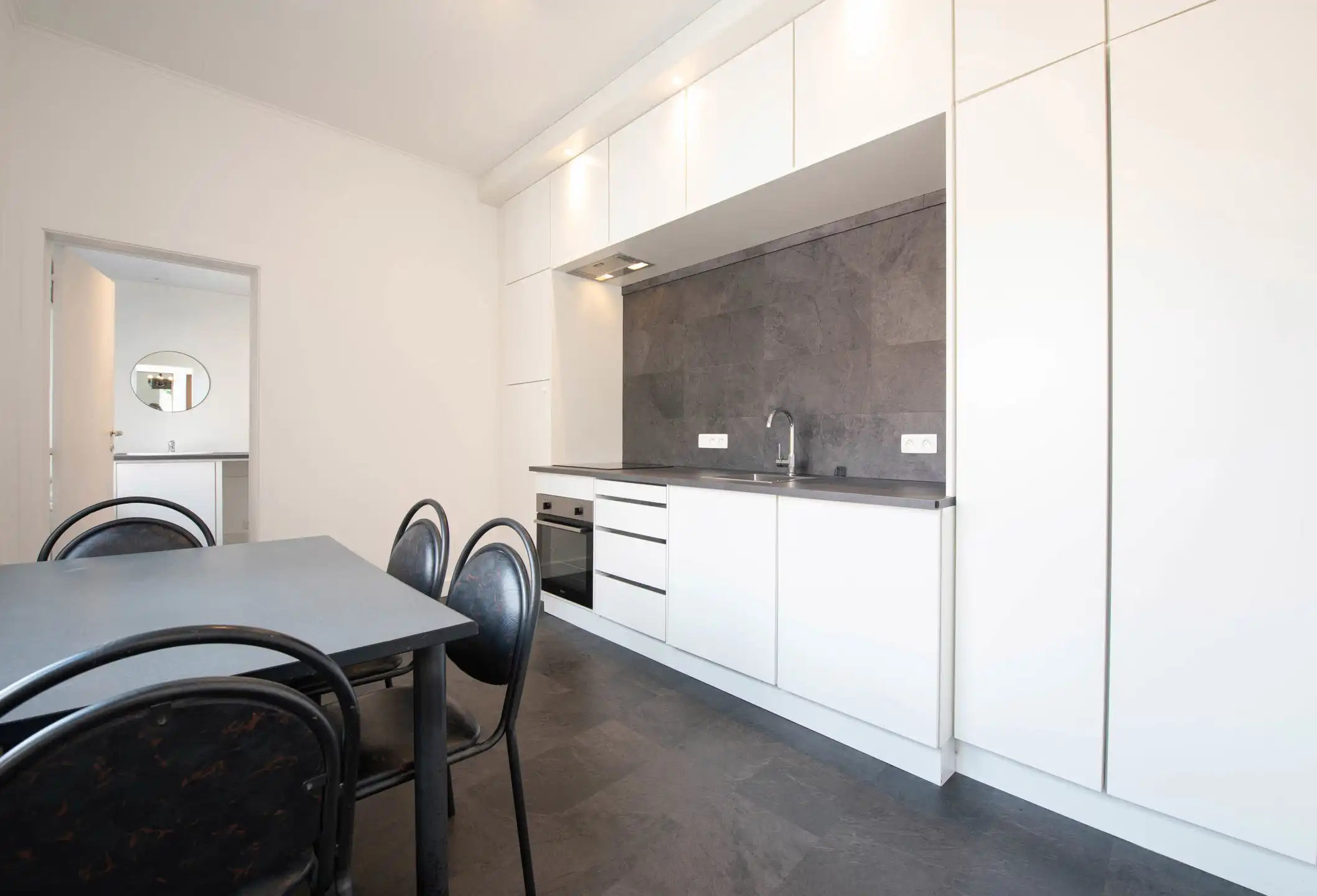 Instapklare woning met garage te Zichen.  foto 7