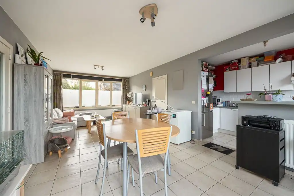 Gelijkvloers appartement met privatieve tuin! foto 6