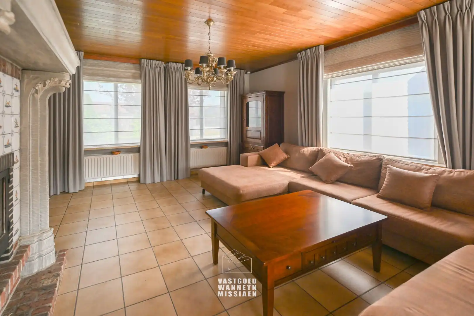 Gelijkvloerse alleenstaande woning met 5 slaapkamers op 657m2 foto 7